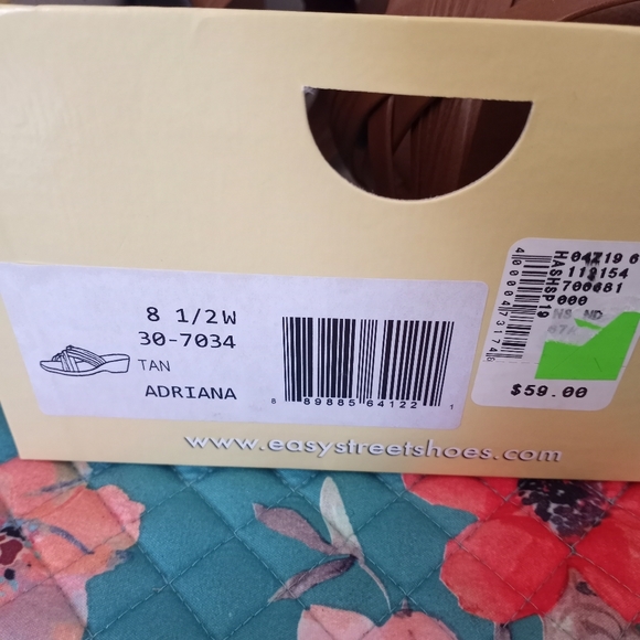 Tuscany Resort by Easy Street Wedge Sandal - Picture 11 of 11